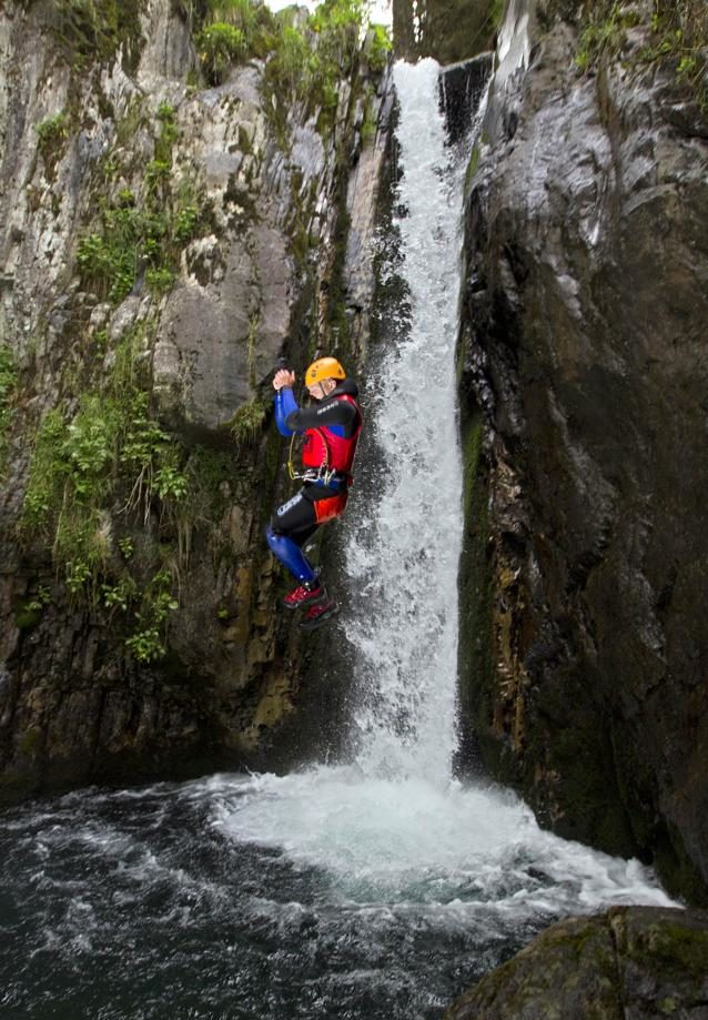 Canyoning - Visite de Cave - Raclette - Plaisir et dégustation - Canyon de la Salanfe - Marécottes - Saut
